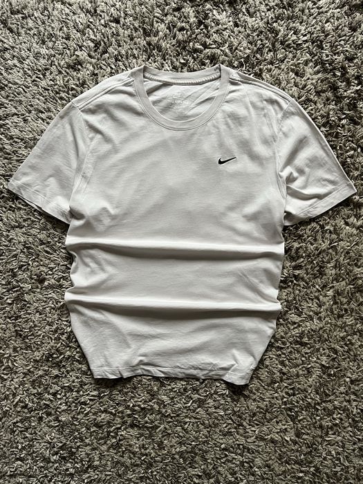 Футболка чоловіча Nike