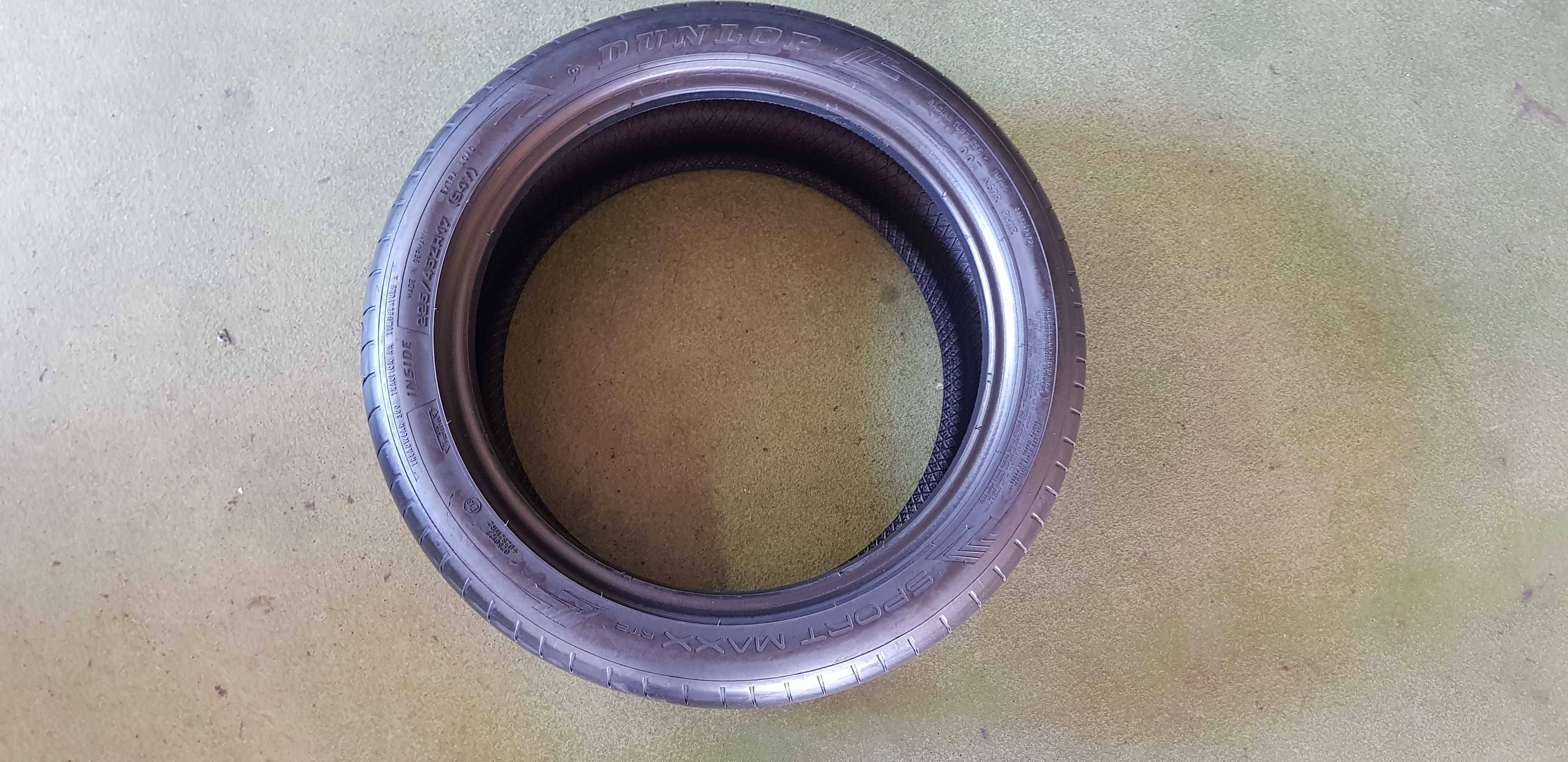 Opona pojedyncza 225 45 R17 94Y Dunlop SportMaxx RT2 bieżnik 4,8mm