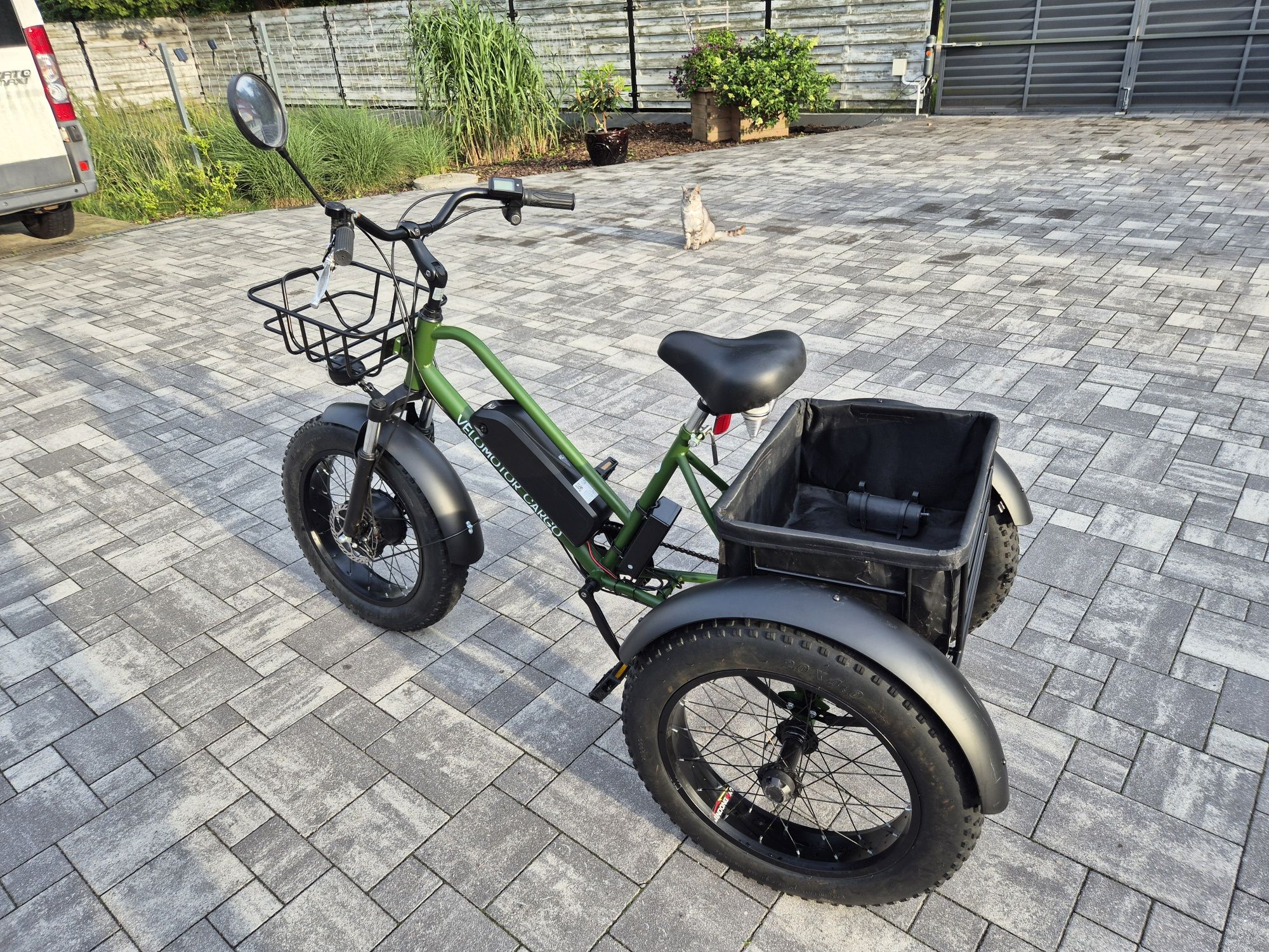 Rower trójkołowy elektryczny – jak nowy!
