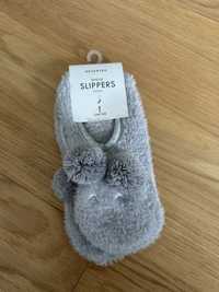 Reserved slippers damskie kapcie