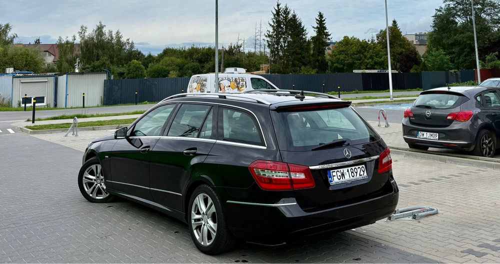 Mercedes-Benz E200 CDI • 2.2 Diesel • 136 KM • 2010 • Kombi / Zamiana