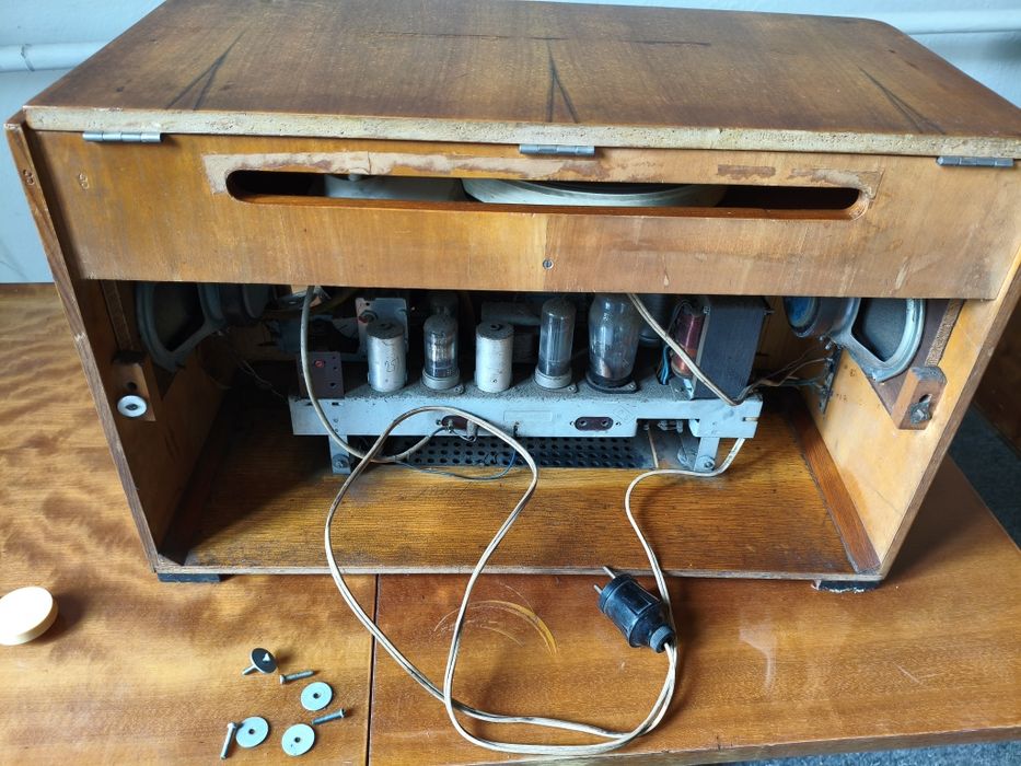 Radio menuet  lampowe