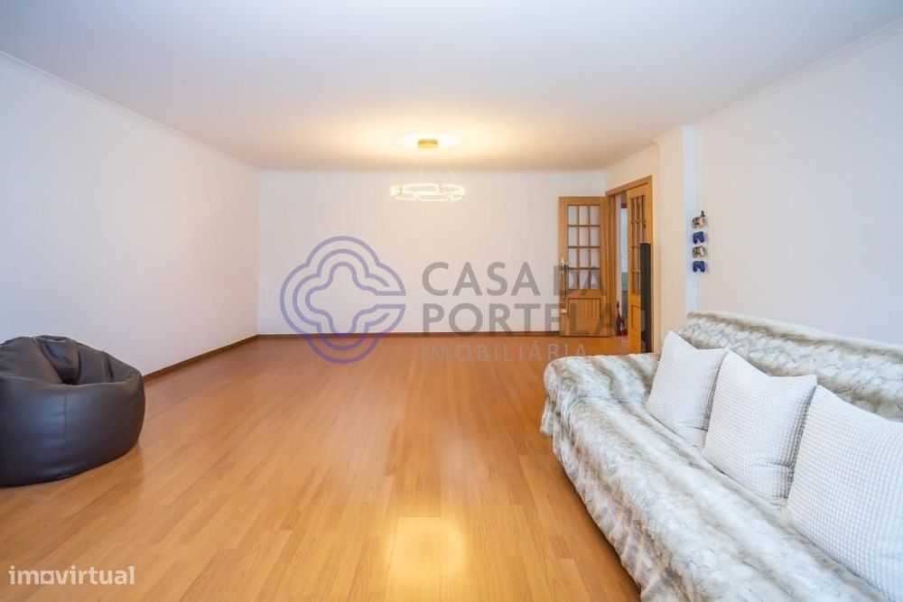 Apartamento T4 Remodelado, transformado em T3 - Montijo