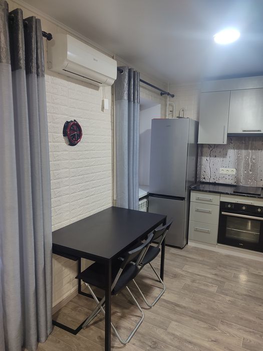 Продам 1 квартиру - студіо в центрі міста Сміла. Сертифікат - так.