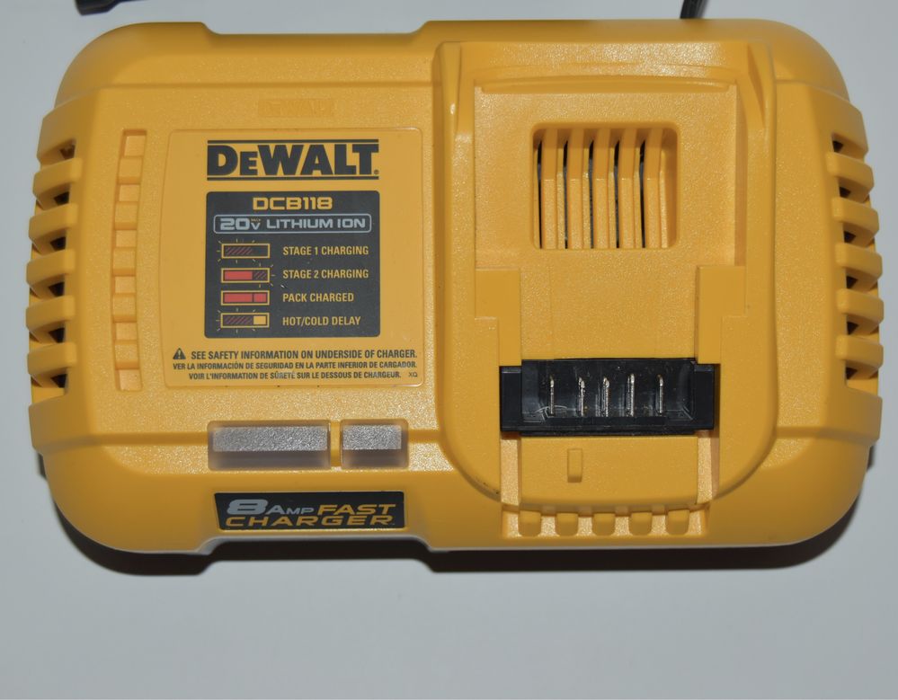 Швидка зарядка Dewalt DCB118 8ah 220v flexvolt