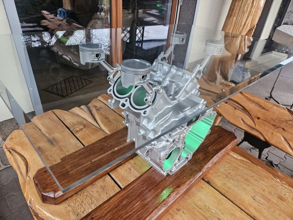 Stolik z oświetleniem led silnik Honda