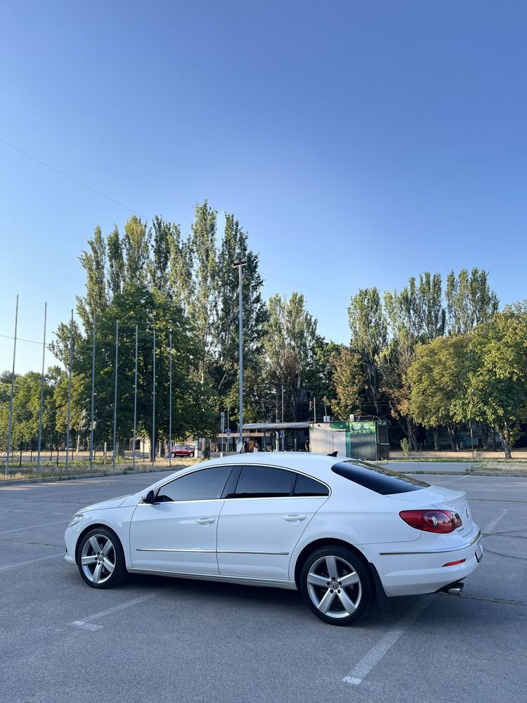Volkswagen CC у відмінному стані!