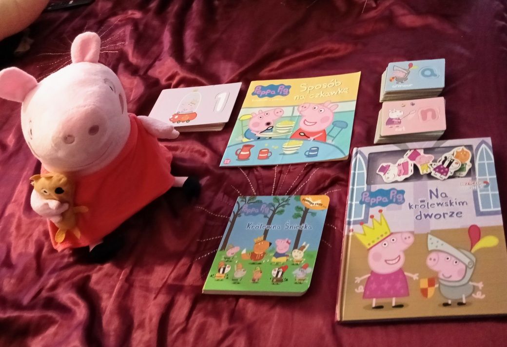 Świnka Peppa pluszak książeczki puzzle karty edukacyjne
