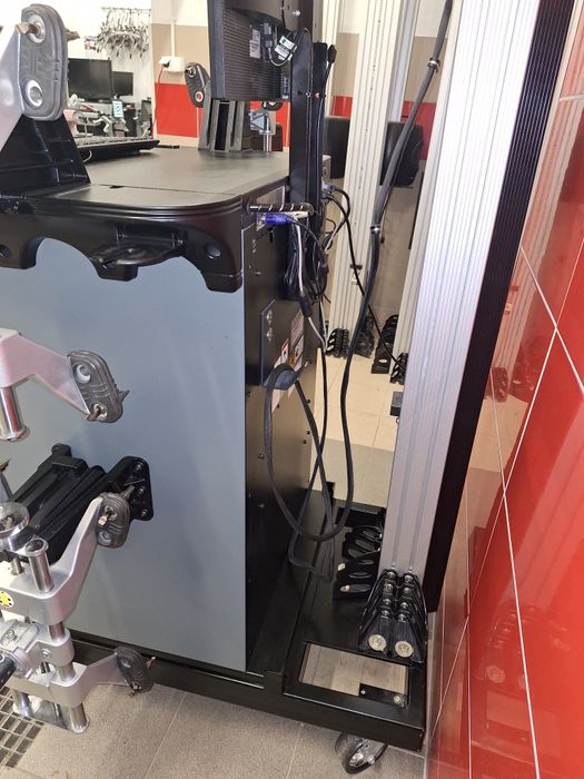 John Bean 3D V2300 Lift AC100 baza poj 24r. geometria kół zbieżność