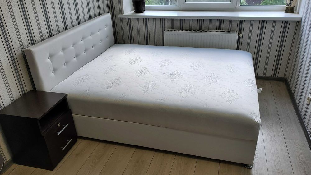 Кровать "Карина" Бисквитный, Одно-, Двоспальная. С матрасом. Ліжко