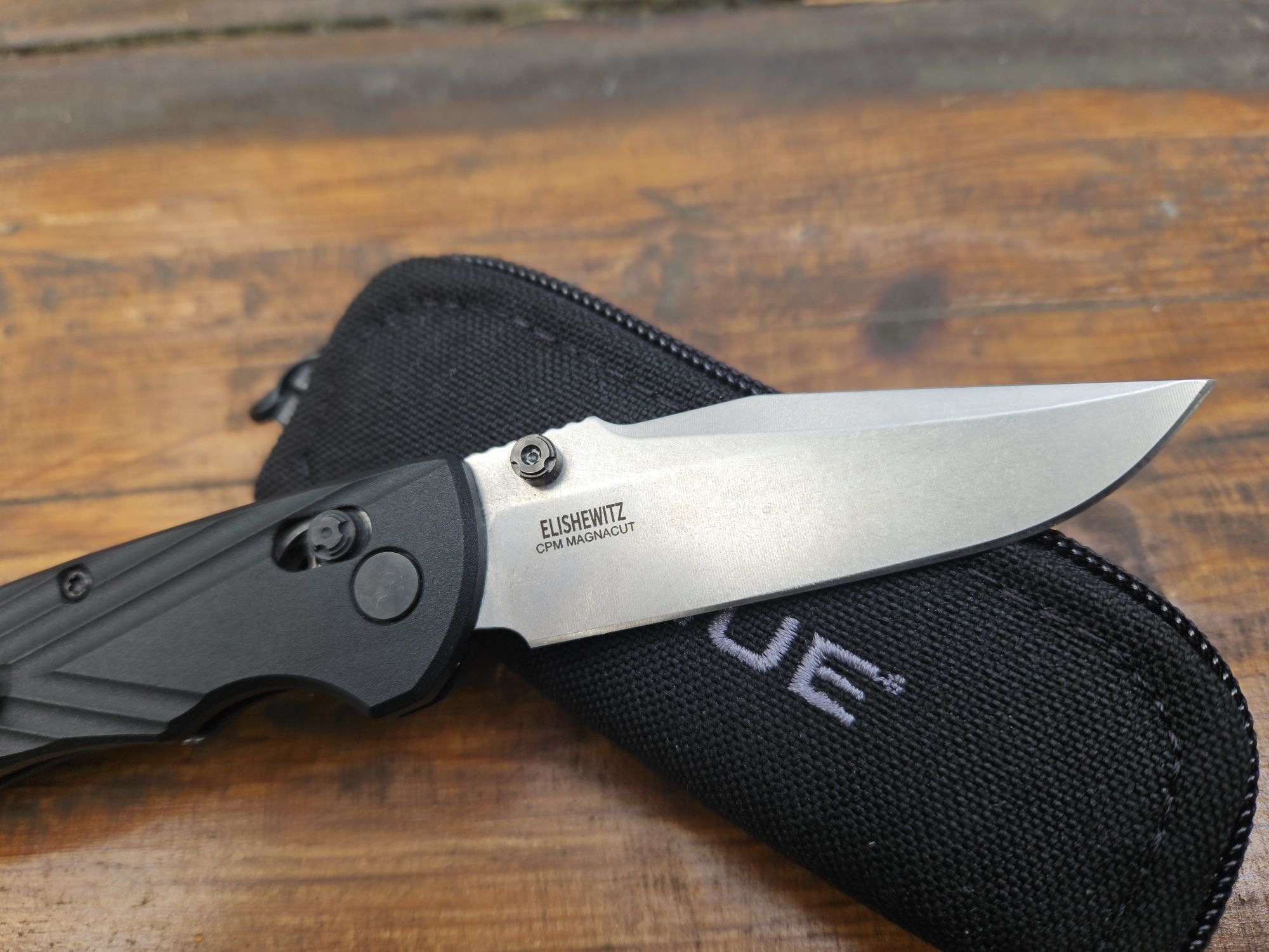 Hogue Deka Magnacut nie benchmade spyderco civivi