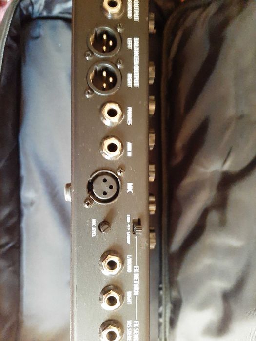 Line 6 POD HD500гітарний муьті- ефект процесор HD моделювання.Як новий