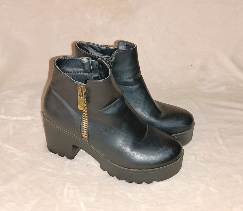 Botki na slupku 38/24 cm