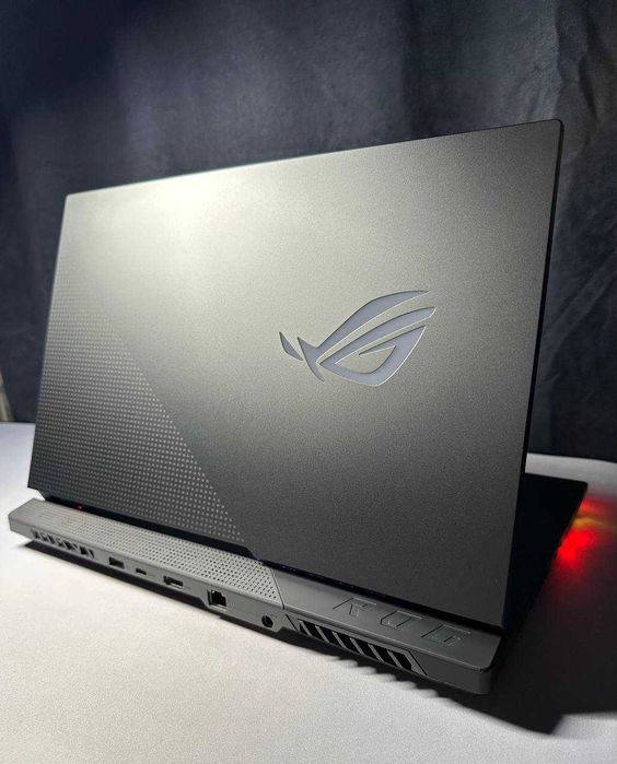 ASUS ROG Strix - RTX 3050 / Ryzen 7 4800H / 16 ГБ / 512 SSD / 144 Гц