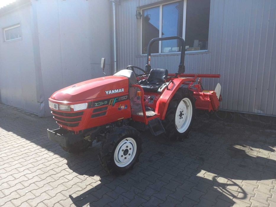 Japoński traktorek Yanmar AF 250 z glebogryzarką 4x4 25 KM Rewers Wspo