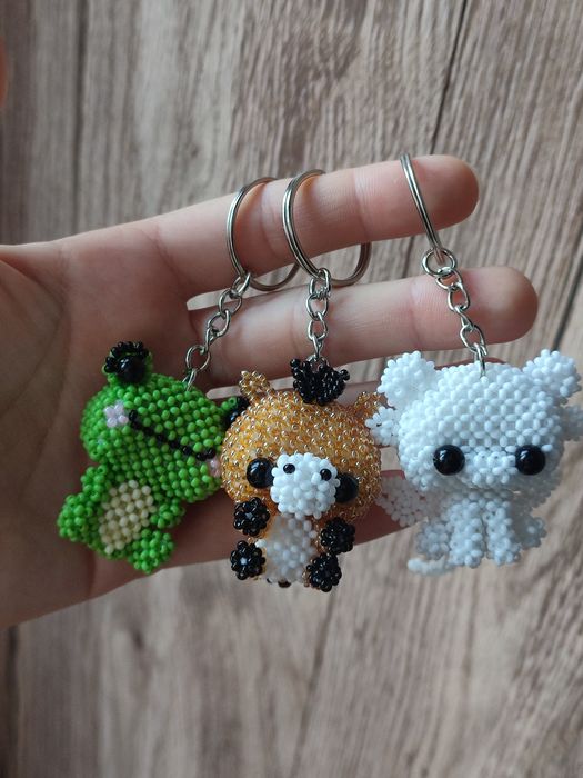 Бісерні фігурки та брелки – ручна робота