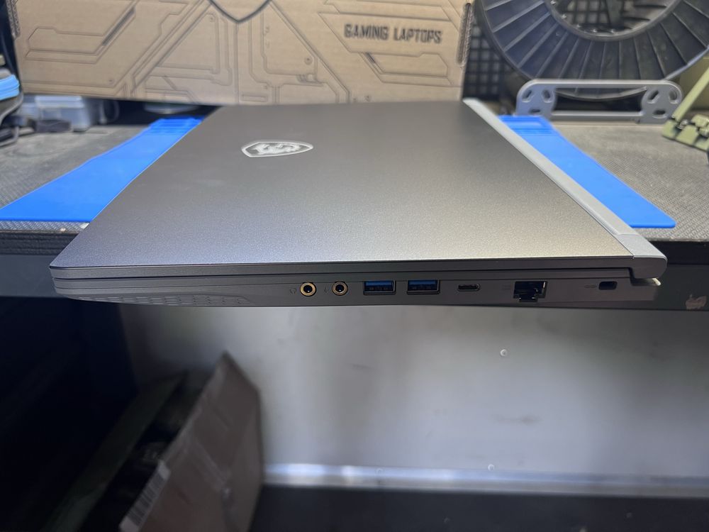 Ноутбук MSI Thin A15 Cosmos Gray