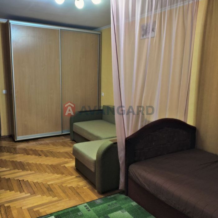 Двухкімнатна кватира на Космосі