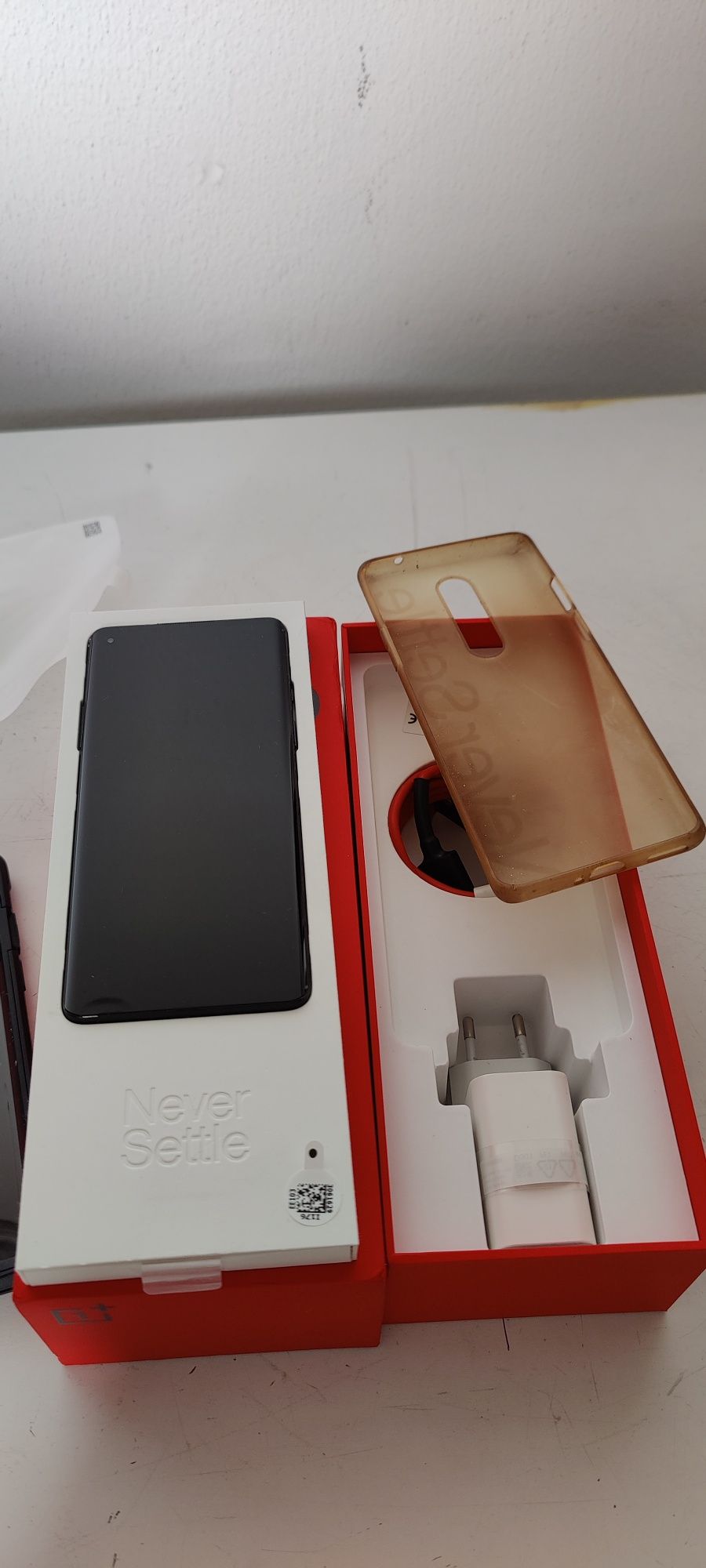 OnePlus 8 5g(8/128GB) em excelente estado