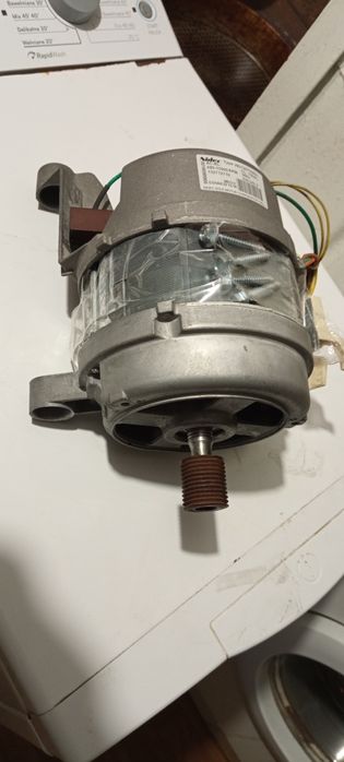 Двигун,мотор пральної машини АЕГ
