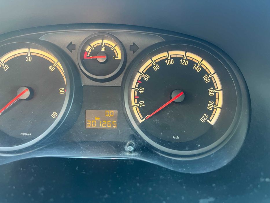 Opel Corsa D rocznik 2009