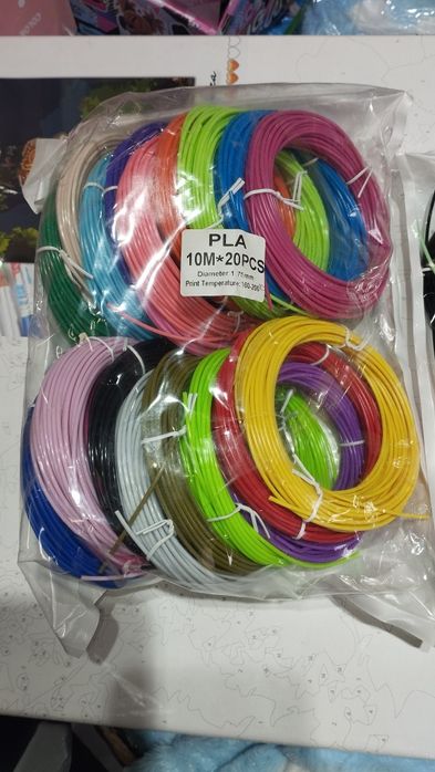 Пластиковые нити PLA для 3D ручек