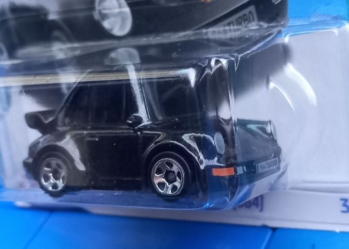 Porsche 911 turbo 3.6 hot wheels