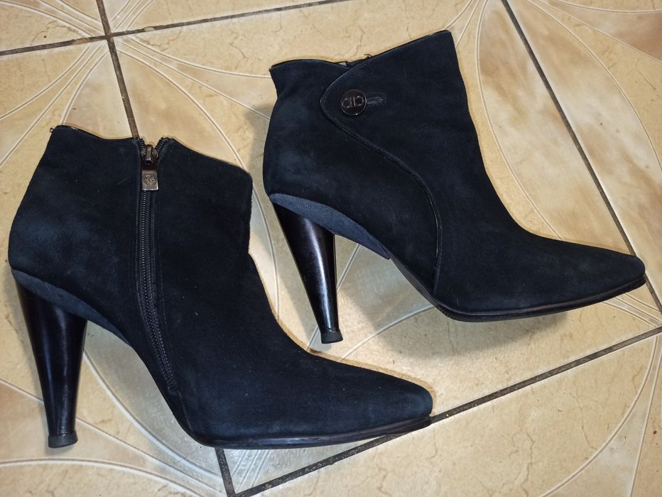 Ботільйони замшеві 38 розмір