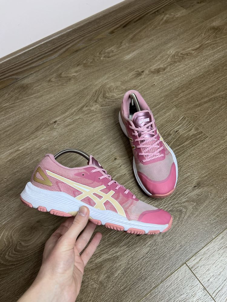 ПродамиБОМБЕЗНІ жіночі кросівки Asics Netburner Professional FF3