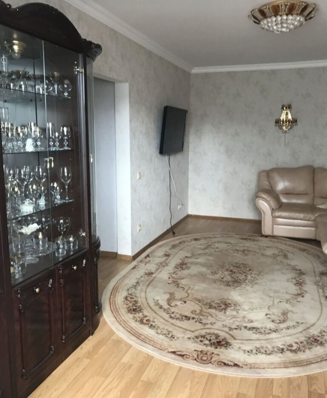 Продаж 4 кімнатної квартири по вул.Симоненка