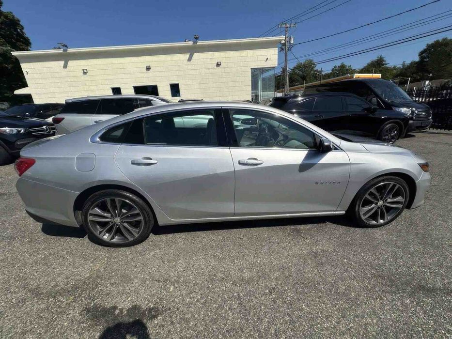 Chevrolet Malibu LT      2022
