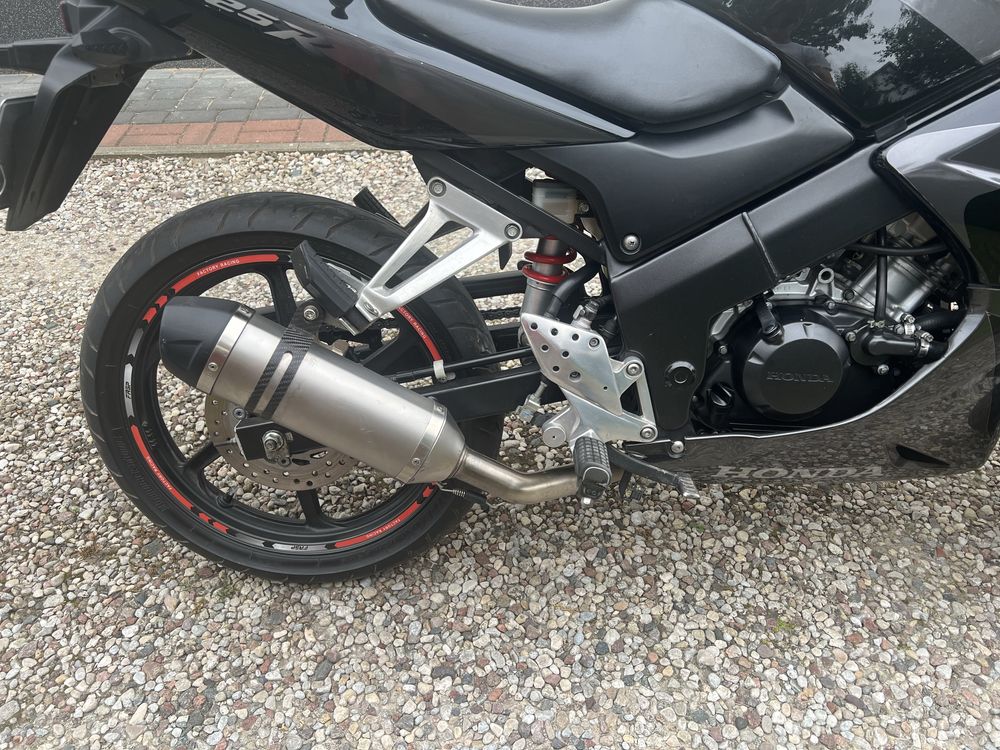Honda cbr125r jc39 wtrysk