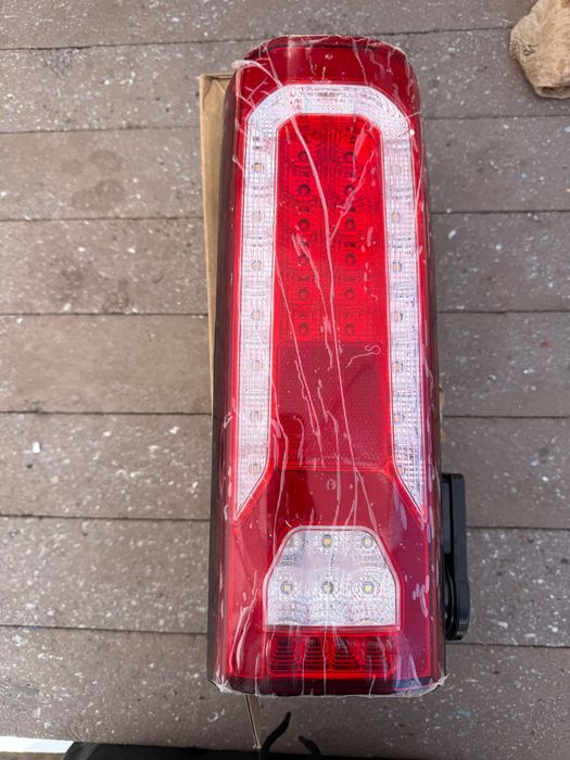 Farol Mercedes-Benz Actros