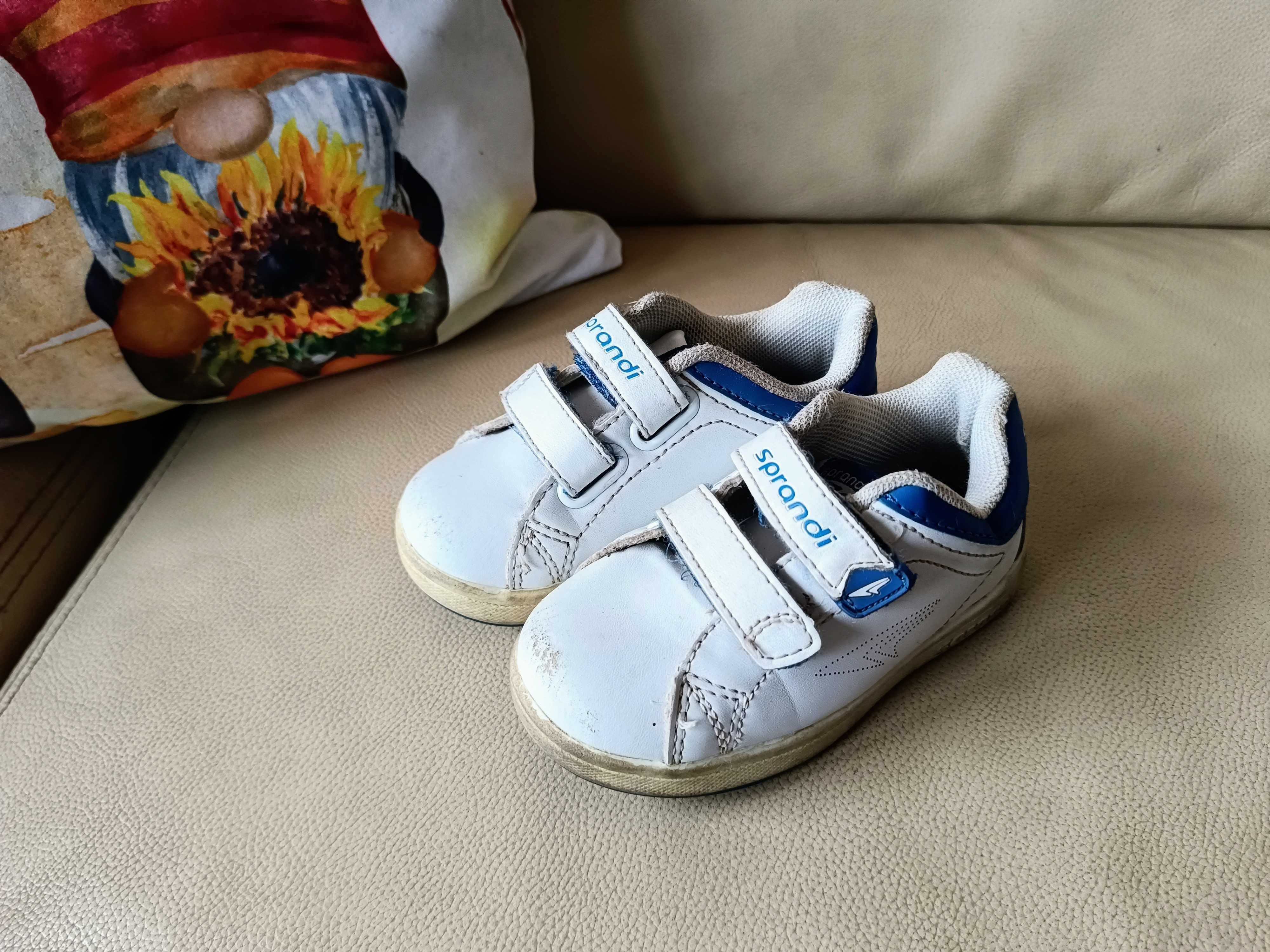 białe ADIDASY SPRANDI r. 23 dla chłopca i dziewczynki buty adidaski