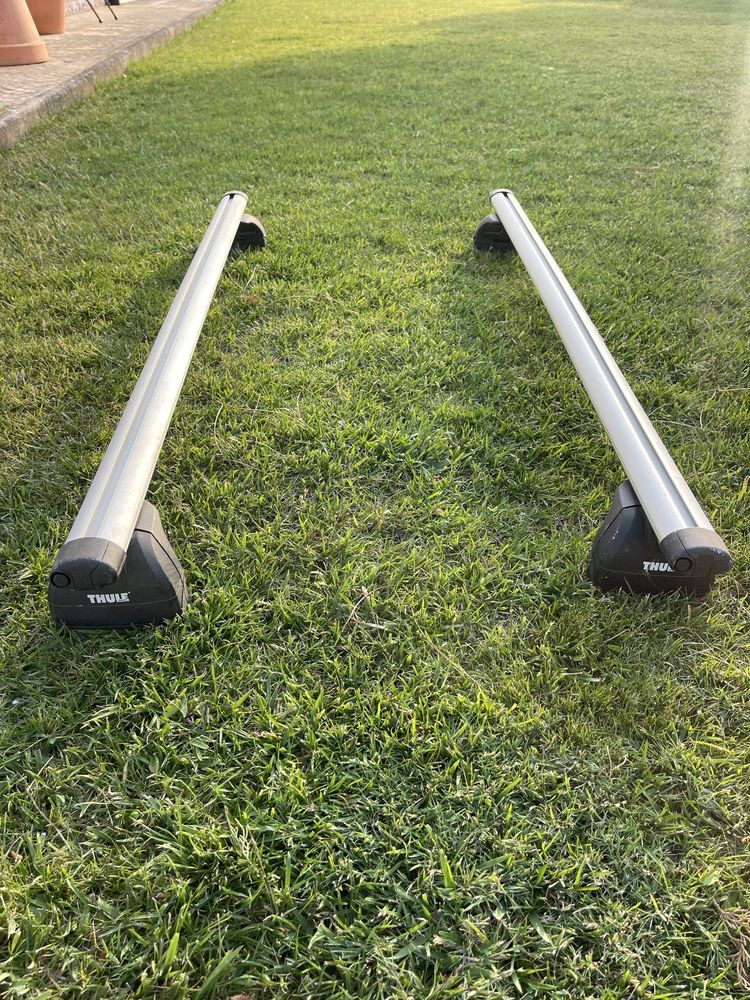 Barras Thule para carro e suportes para bicicletas