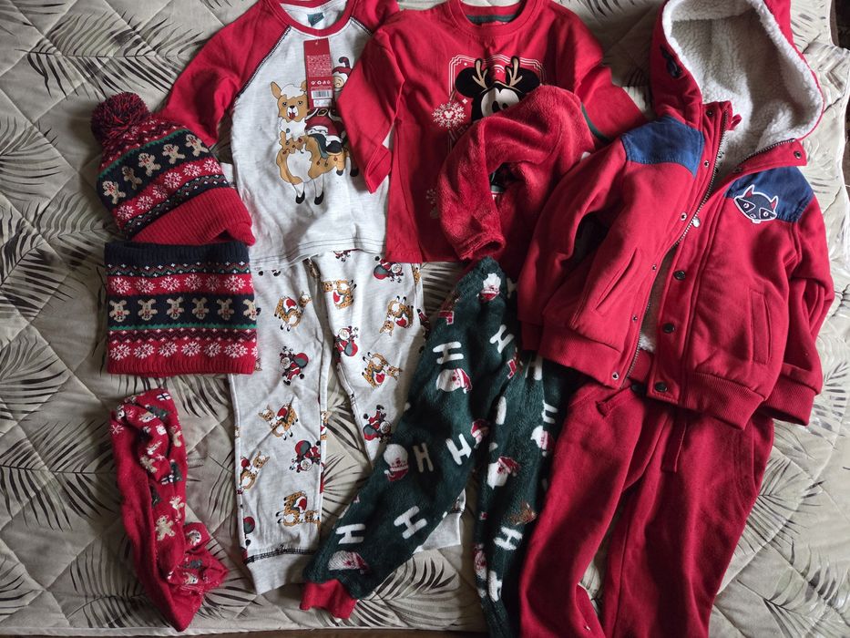 Świąteczny zestaw ubranka 98/104