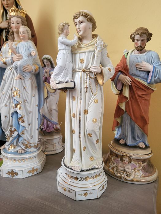 Piękna figurka Święty Antoni z Panem Jezusem z porcelany biskwitowej