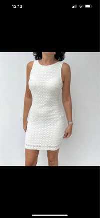 Biała koronkowa sukienka z odkrytymi plecami  M/L