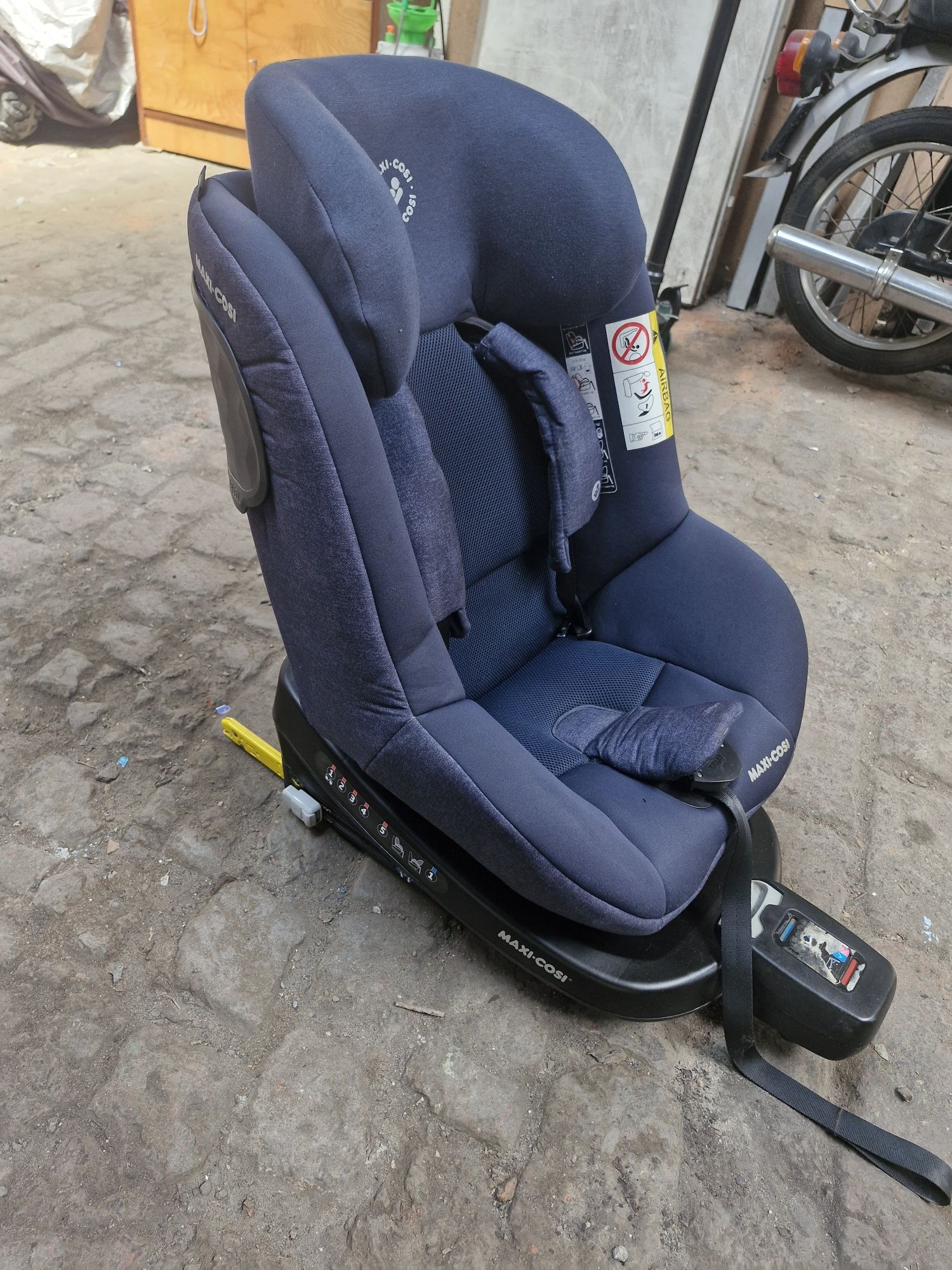 Fotelik maxi Cosi beryl ISOFIX jak nowy