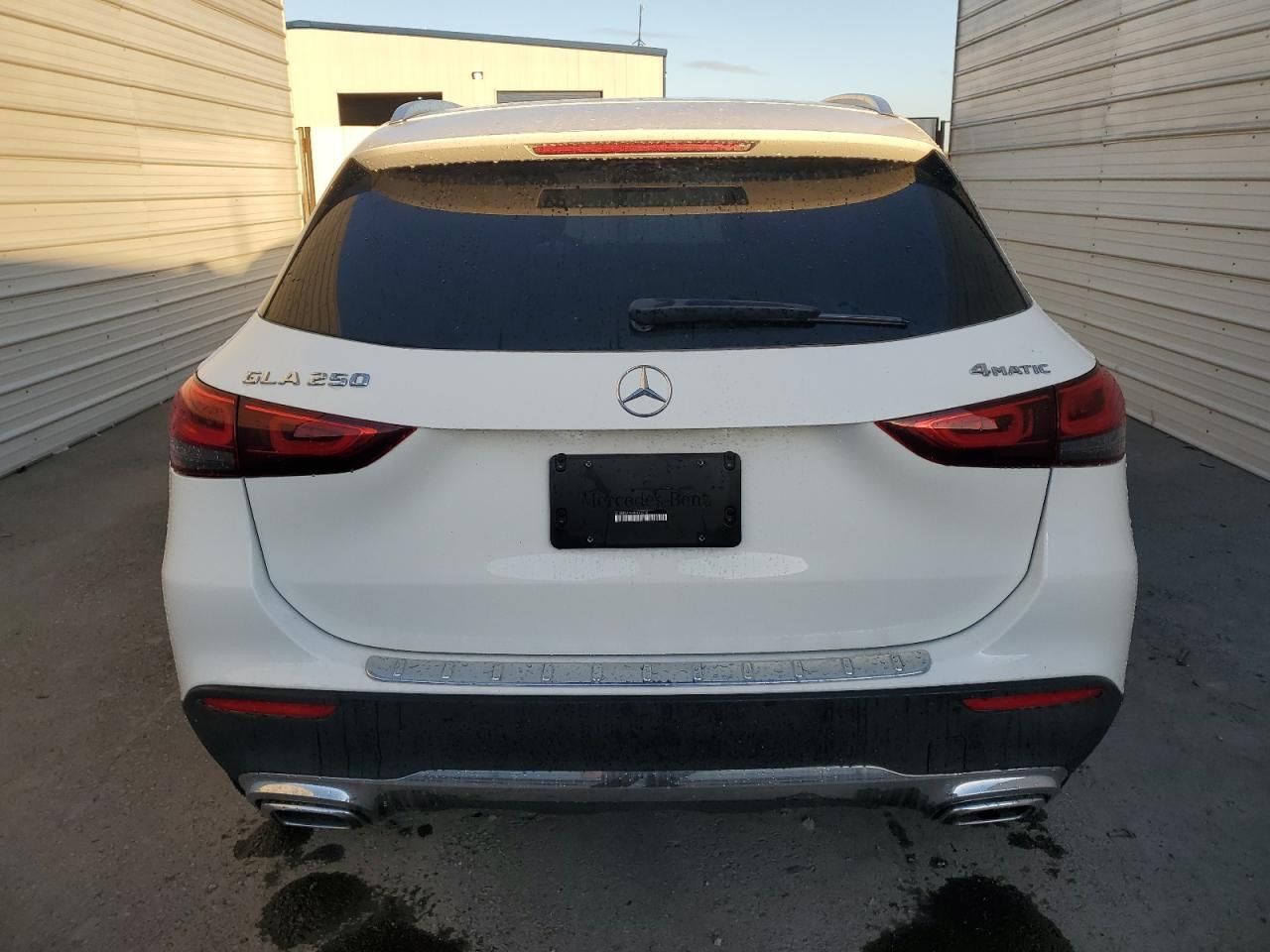Mercedes-Benz GLA 2021 | Benzyna | 51 000 mil | Z USA – bezwypadkowy, po reposesji |