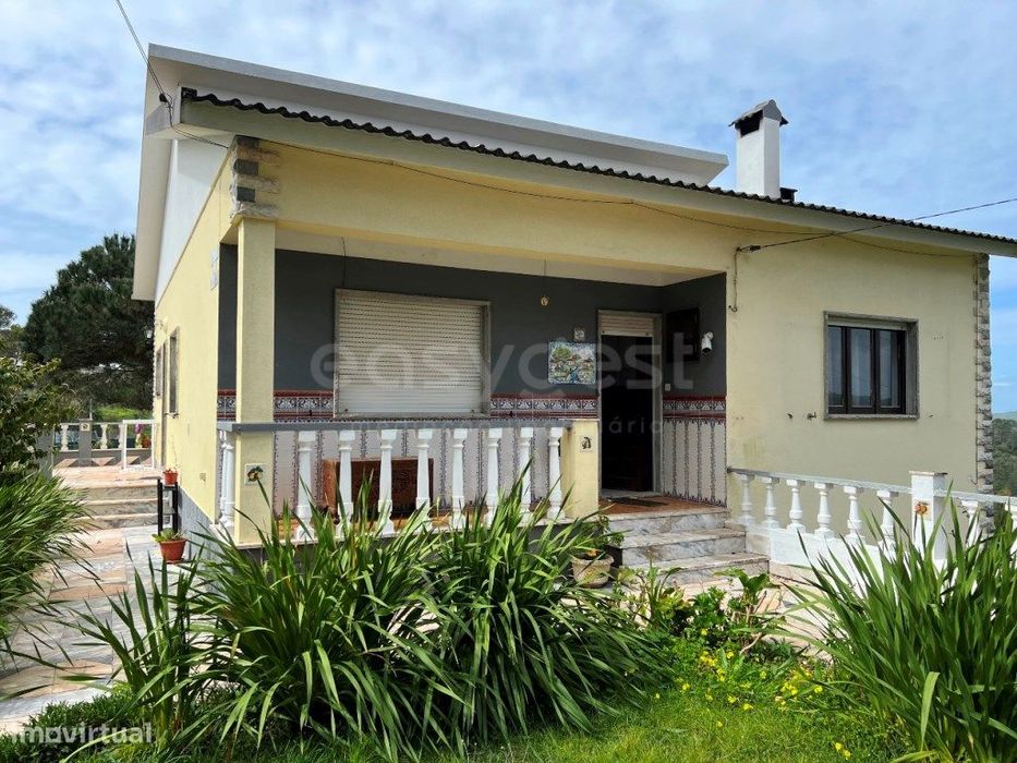 Moradia Isolada T3+1 com amplo espaço Exterior e Garagem