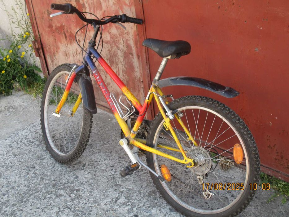 велосипед 24 дюйми колеса . все функціонує