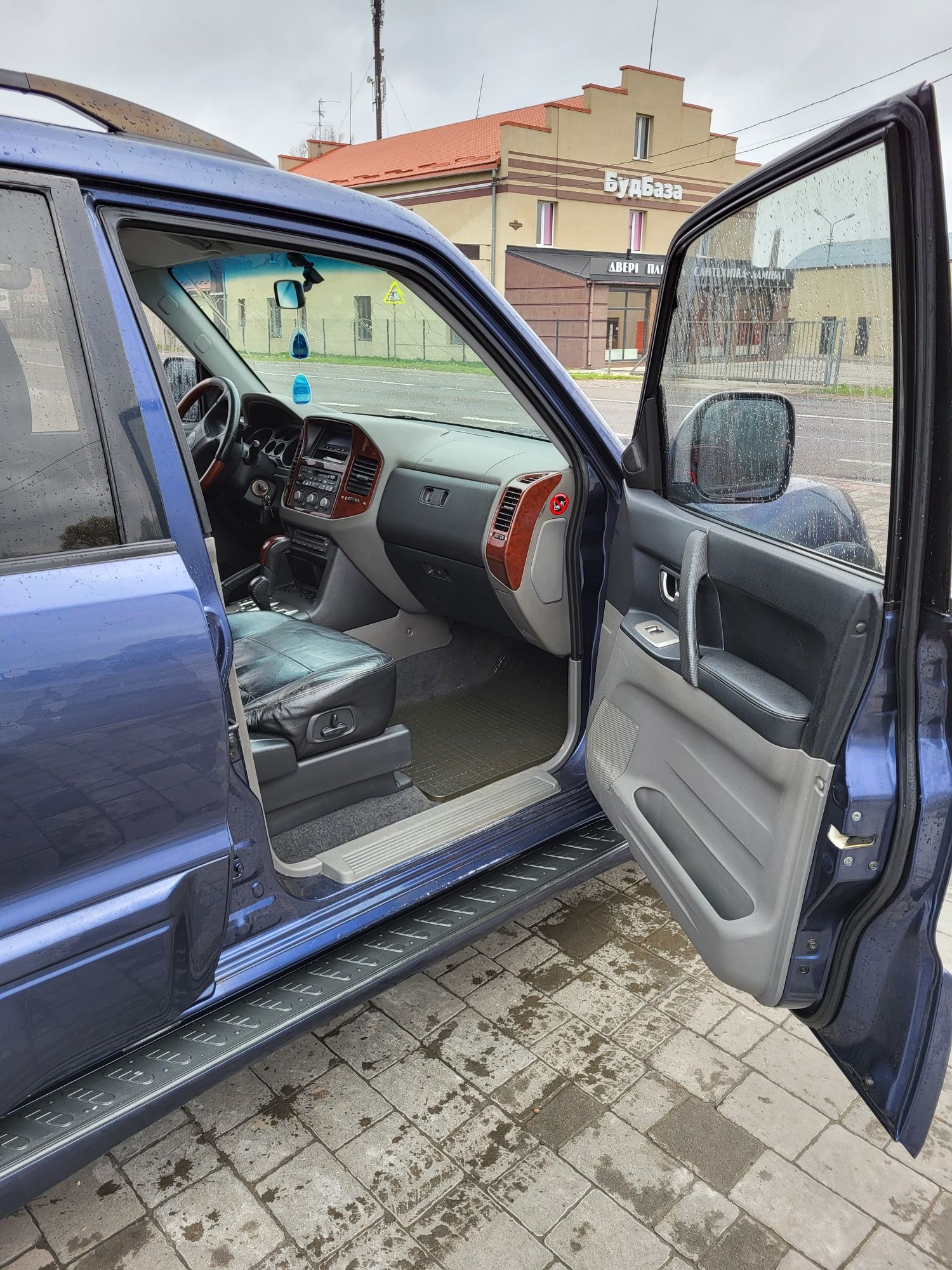 Mitsubishi pajero wagon 3