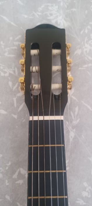 Guitarra clássica C430 nova