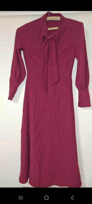 Śliczna elegancka sukienka malinowa damska Reserved XS