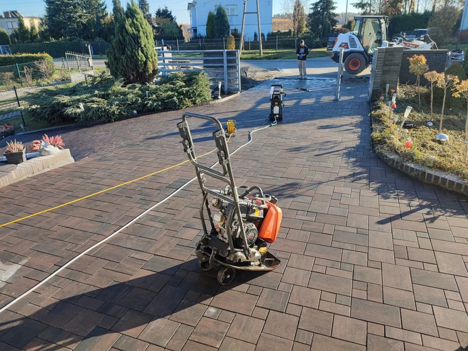 Układanie kostki brukowej brukarstwo utwardzenie drogi dojazdowej