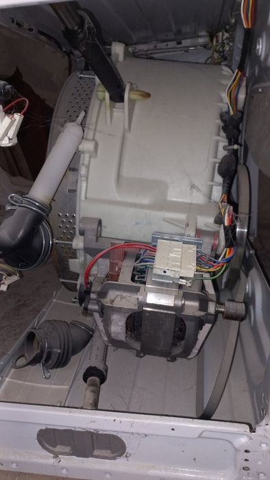 Продам запчасти на стиральную машину