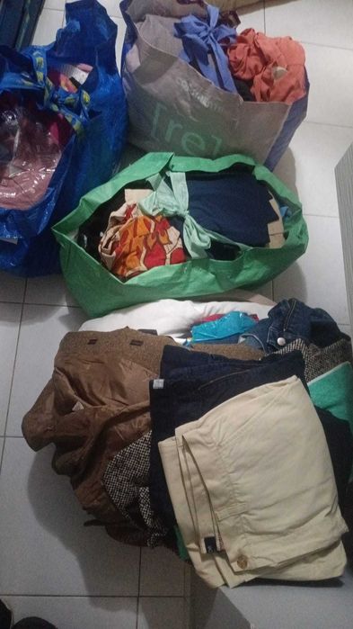 Vendo roupas 1 euro