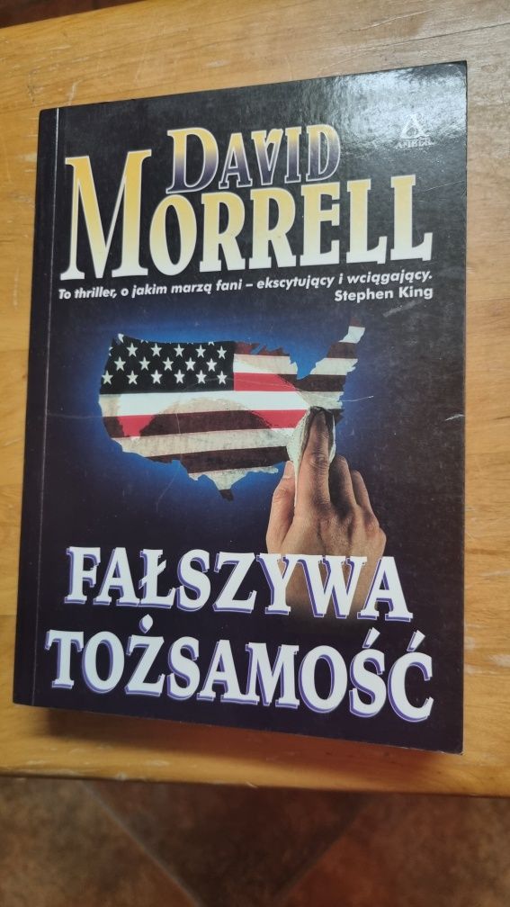 David Morrell Piąta profesja, Bractwo róży, Fałszywa tożsamość