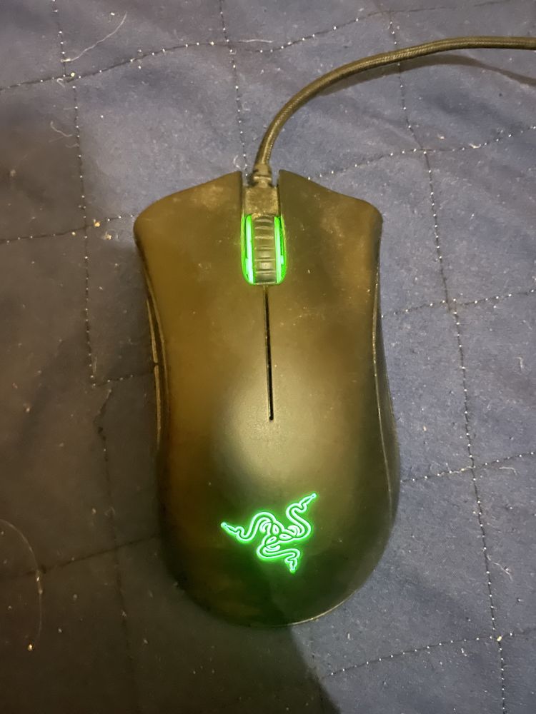 Rato Razer DeathAdder Essencial